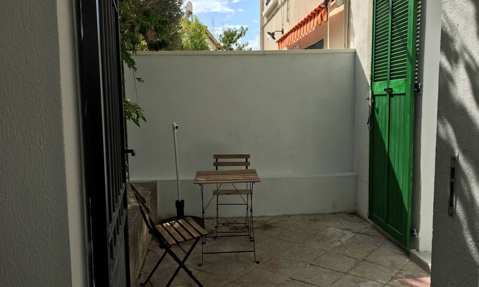 La Seyne-sur-Mer Apartamento | Studio EN REZ de Jardin Avec sa Petite Terrasse Privative