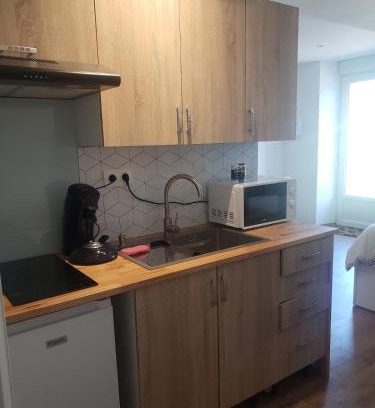 La Selle-en-Luitre Apartamento | studio entièrement équipé