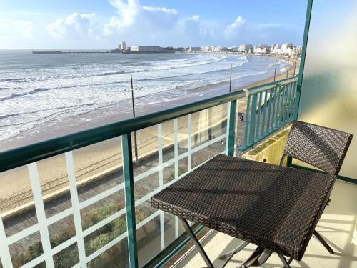 Les Sables d'Olonne Apartamento | Studio face mer avec balcon – 50m plage, proximité commerces et marché - FR-1-92-607