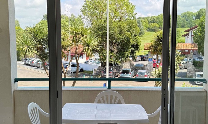Ciboure Apartamento | Estudio frente al golf con terraza y aparcamiento
