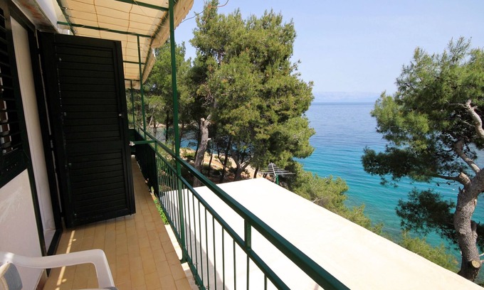 Cove Basina (Jelsa) Apartamento | Apartamento-estudio en la playa Basina, Hvar (AS-542-a)