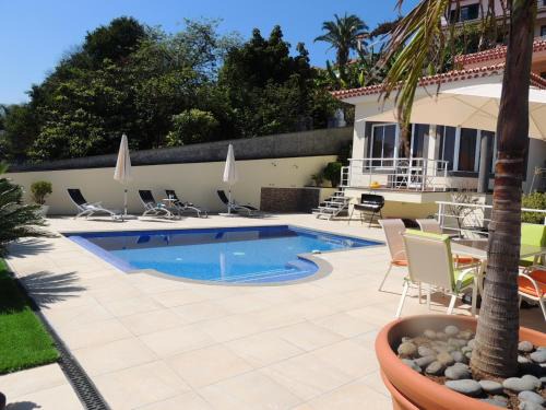 Santa Maria Maior Apartamento | Studio Flat with Pool