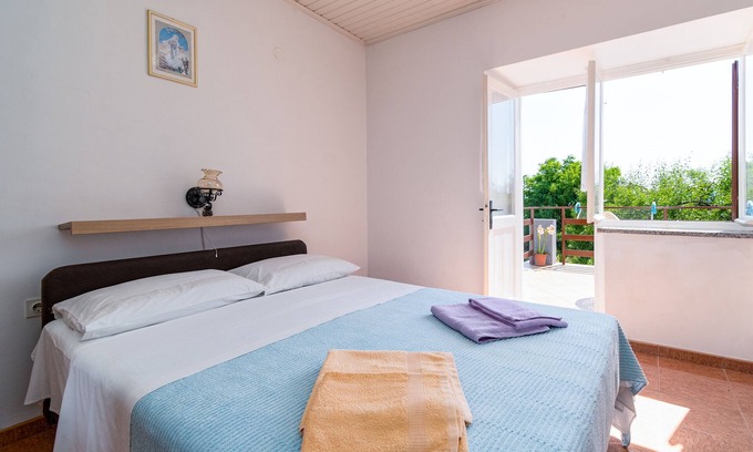 Skrbcici Apartamento | Apartamento-estudio con una terraza Skrbčići, Krk (AS-21231-a)