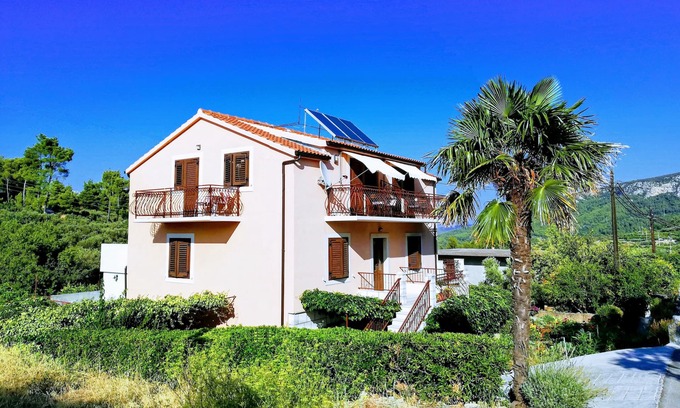 Vrisnik Apartamento | Apartamento-estudio with terrace Vrisnik, Hvar (AS-8733-a)