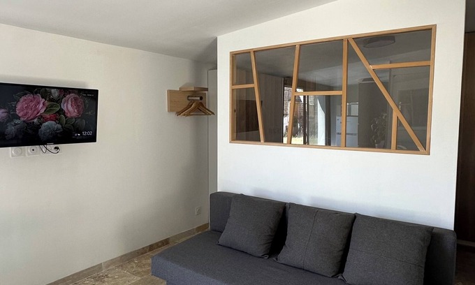Saint-Quentin-la-Poterie Apartamento | Studio in the South of France, 5 minutes from Uzès in Saint Quentin la Poterie