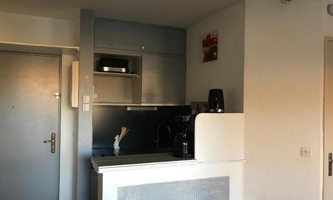 Greoux-les-Bains Apartamento | Studio Garriguette, parking gratuit, ascenseur, 2 personnes, lit 2 places