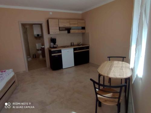 Balatonlelle Apartamento | Studio in Balatonlelle 41940