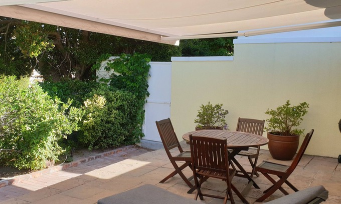 Constantia Chalet De Esquí | Studio in its own little house with nice terrace covered by a big awning
