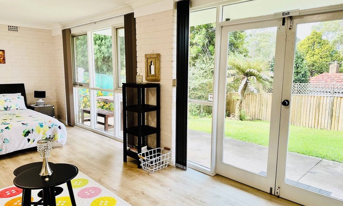 Turramurra Apartamento | Studio in Turramurra,quiet & leafy.Walk to rail,public transportation and shops.