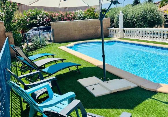 Carnoules Apartamento | Studio indépendant dans propriété avec piscine