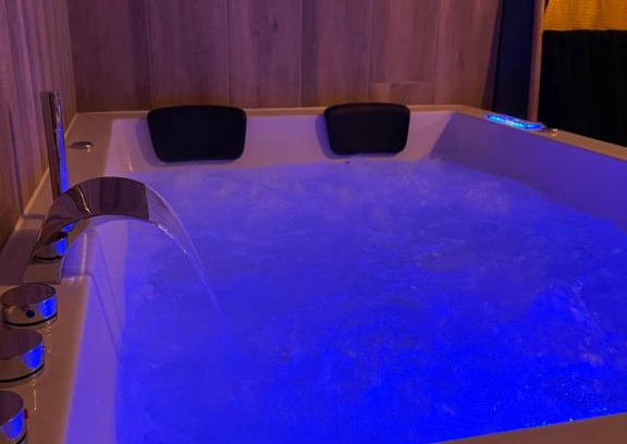 Sacquenville Apartamento | Studio jacuzzi Love Room