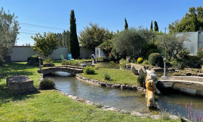 Entraigues-sur-la-Sorgue Apartamento | Studio les petits lutins