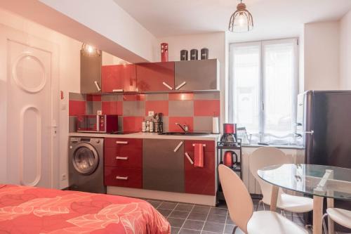 Saint-Denis-de-l'Hotel Apartamento | Studio Le Ligérien