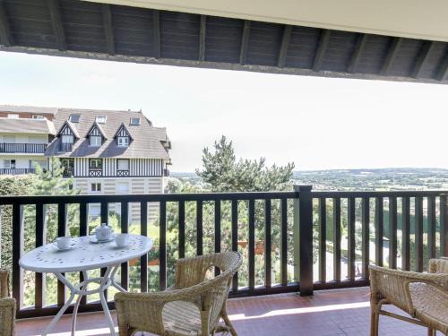 Blonville-sur-Mer Apartamento | Studio Les Corniches du Mont Canisy-3 by Interhome