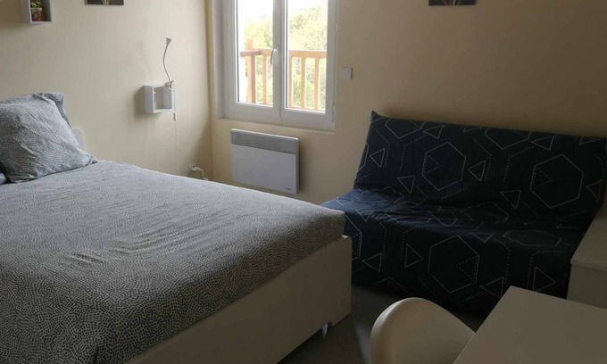 La Roche-Posay Apartamento | Studio "Les Jonquilles": beautiful view over the valley