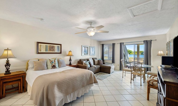 El Centro Beach Condominio | Studio - Lullwater 299 bottom floor No Elevator!