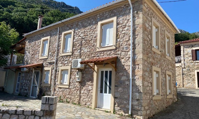 Monemvasia Apartamento | Studio Maria Barbajonn's Stone House