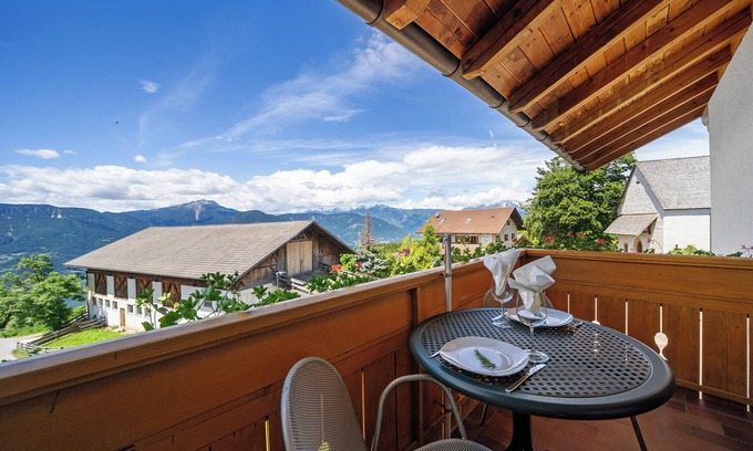 Salonetto Apartamento | Apartamento "Meran" con vistas a la montaña, Wi-Fi, balcón y jardín