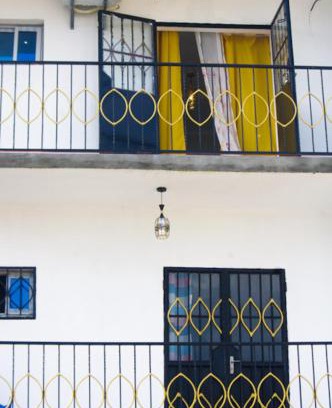 Douala Apartamento | Studio meublé à bas prix (salon, chambre, douche, cuisine)