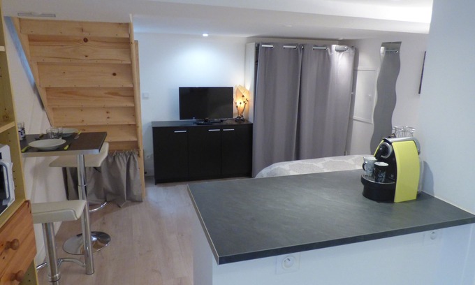 Fontenay-le-Comte Casa | Studio Neuf Avec Courette Privative