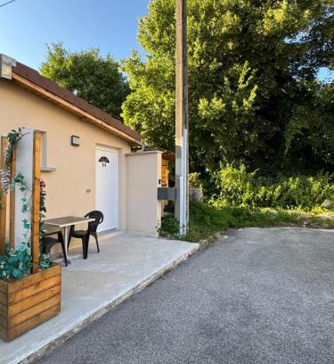 Poligny Apartamento | Studio neuf très calme