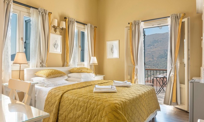 Pedi Casa | Estudio 'No 1 Double Symi Nautilus' con vistas al mar, Wi-Fi y aire acondicionado