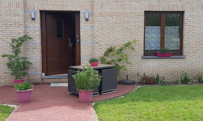 Malonne Apartamento | Estudio en la planta baja - entrada parking jardín terraza privada