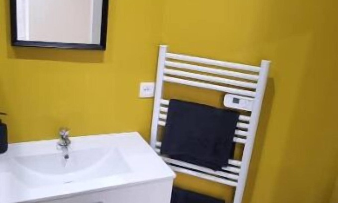 Saint-Quentin Apartamento | Studio Orchidée, Tout Confort, Rénové