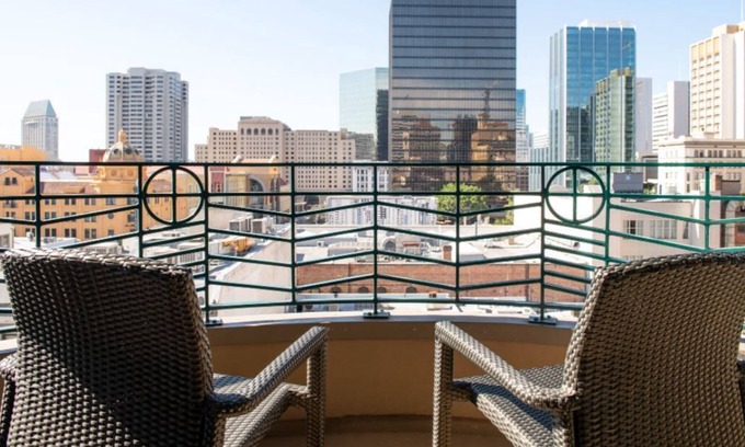 Civic Core Complejo | Studio Overlooking the Gaslamp Quarters