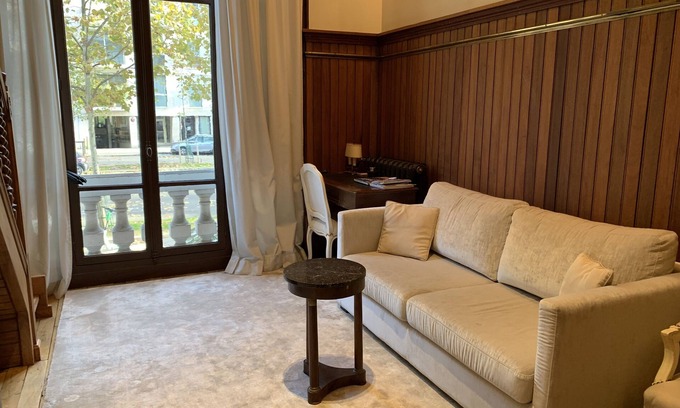 Quartier de l'Ecole-Militaire Apartamento | Studio Paris 7e Tour Eiffel Nom Interne: Studio RDC