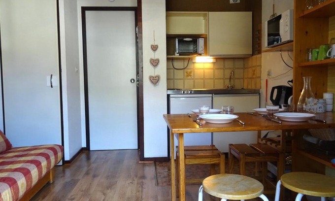 Bourg-Saint-Maurice Apartamento | Studio pour 3 personnes avec piscine et proche funiculaire - FR-1-411-279