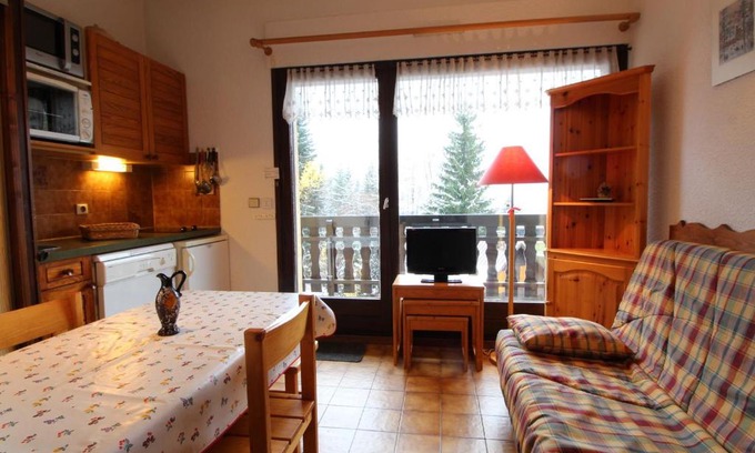 Les Carroz-d'Araches Apartamento | Studio pour 4 personnes avec balcon et équipements, au pied des pistes et à 550m du village - FR-1-572-157