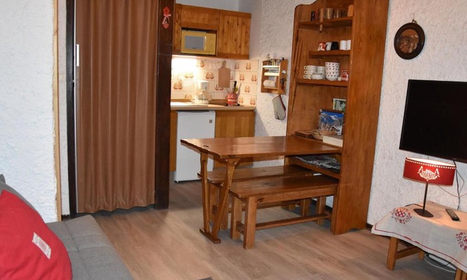 Pralognan-la-Vanoise Apartamento | Studio pratique pour 4 personnes avec terrasse à Pralognan-la-Vanoise - FR-1-464-50