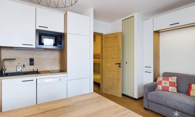 La Rosiere Apartamento | Studio rénové 2* pour 4 pers., skis aux pieds, balcon exposé sud-ouest, proche commerces et garderie - FR-1-398-528