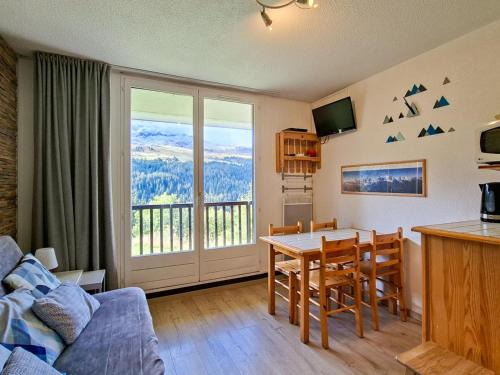 Flaine Apartamento | Studio Rénové avec Cabine, Balcon et Casier à Ski, au Centre de Flaine Forêt - FR-1-425-154