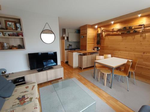 Montgenevre Apartamento | Studio rénové avec coin montagne, balcon, parking privé et animaux acceptés - FR-1-445-62