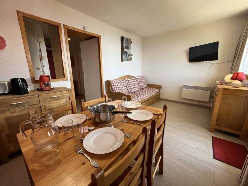 Vallandry Apartamento | Studio rénové de 26 m² pour 4 pers avec balcon, accès pistes, animaux admis - Vallandry - FR-1-757-116
