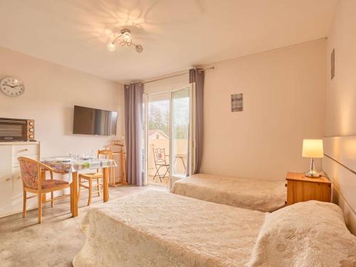 Barbotan-les-Thermes Apartamento | Studio rénové avec balcon sud à Barbotan - FR-1-841-16