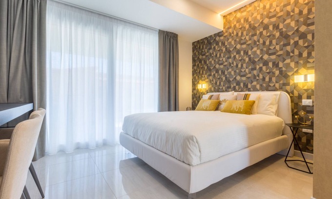 Villa San Pietro Apartamento | Estudio "Residence Meridian Unità 5" cerca de la playa, con vistas a la montaña, piscina y Wi-Fi