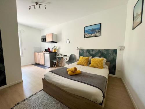 Chatellerault Apartamento | Studio Rio - Confortable avec jardin d'été I proche gare et centre