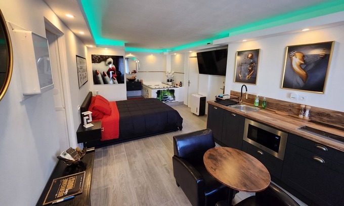 Saint-Assiscle Apartamento | Studio Romantique Avec Jacuzzi