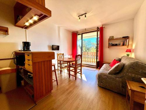 Montcel Apartamento | Studio skis aux pieds avec balcon et animaux admis - FR-1-432-89