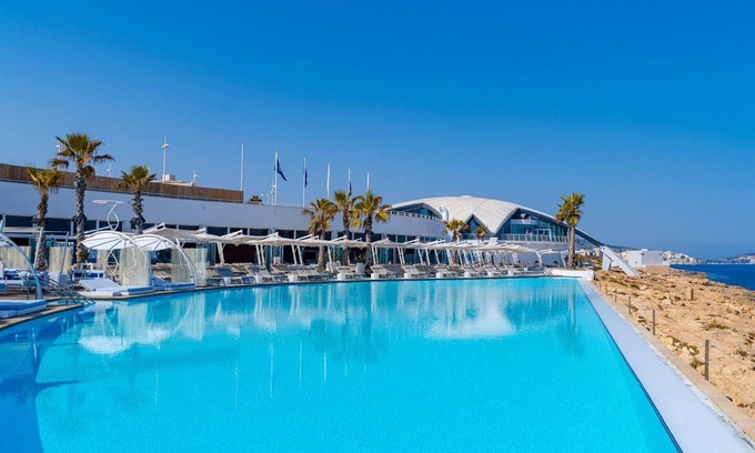 Qawra Apartamento | Studio - Sleeps 2 - Balcony - 5 Min Walk To Beach