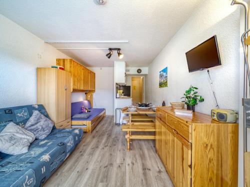 Le Corbier Apartamento | Studio Soyouz Vanguard-63 by Interhome