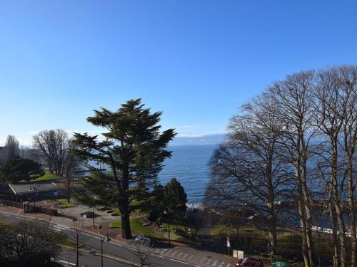 Evian-les-Bains Apartamento | Studio spacieux au cœur d'Évian-les-Bains, balcon, proche centre - FR-1-498-58