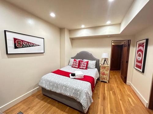 College Terrace Apartamento | Studio- Steps from Stanford & Close to Everything!