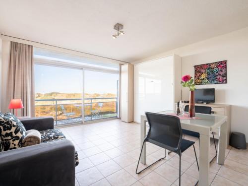 Bredene Apartamento | Studio Studio 62-705 by Interhome