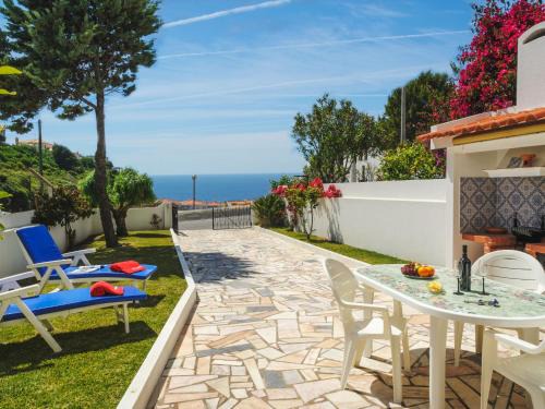 Ericeira Apartamento | Studio Studio Loureiro by Interhome