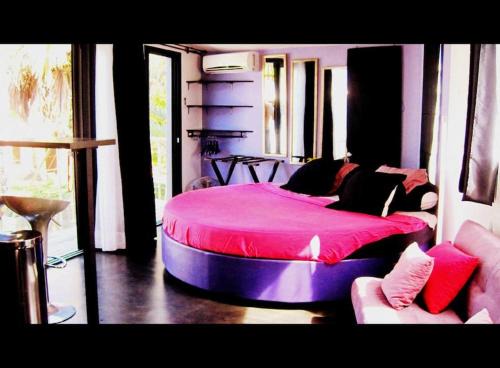 Saint-Pierre De La Reunion Apartamento | Studio Terre-Sainte, Lit Rond et Spa