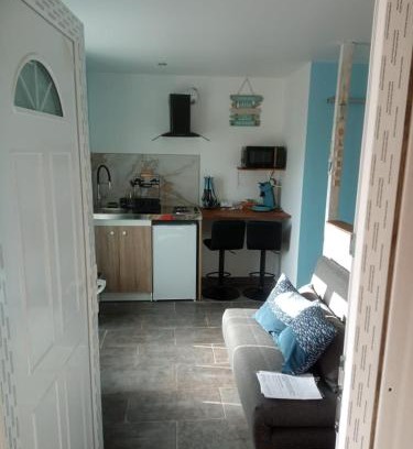 Salles-en-Toulon Apartamento | Studio thème Oléron à Valdivienne